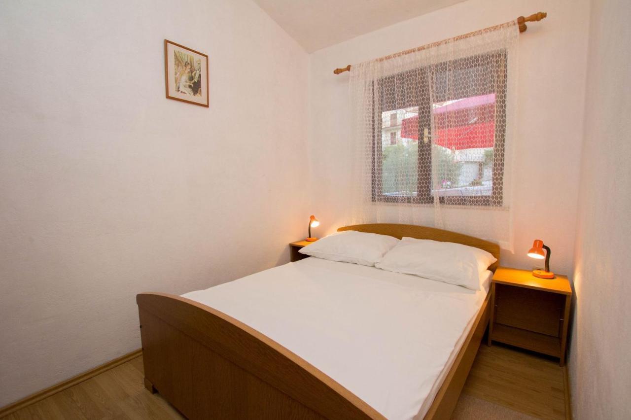 Apartments David - 20M From The Beach With Parking Trogir Ngoại thất bức ảnh