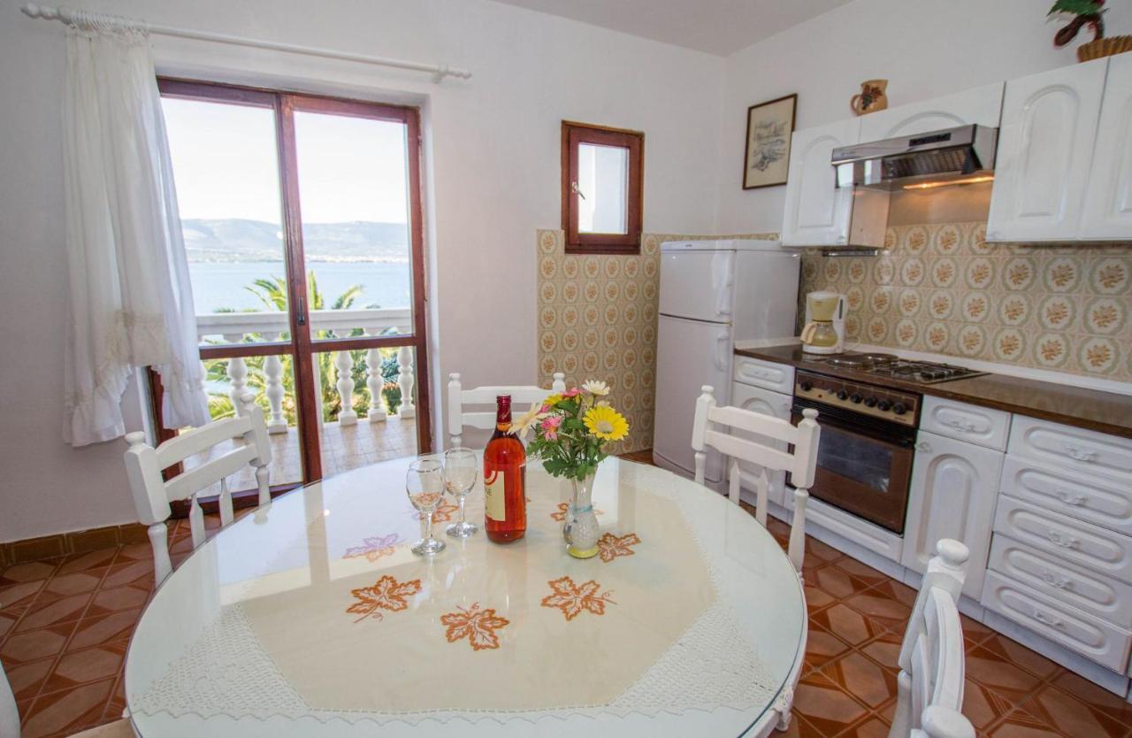 Apartments David - 20M From The Beach With Parking Trogir Ngoại thất bức ảnh