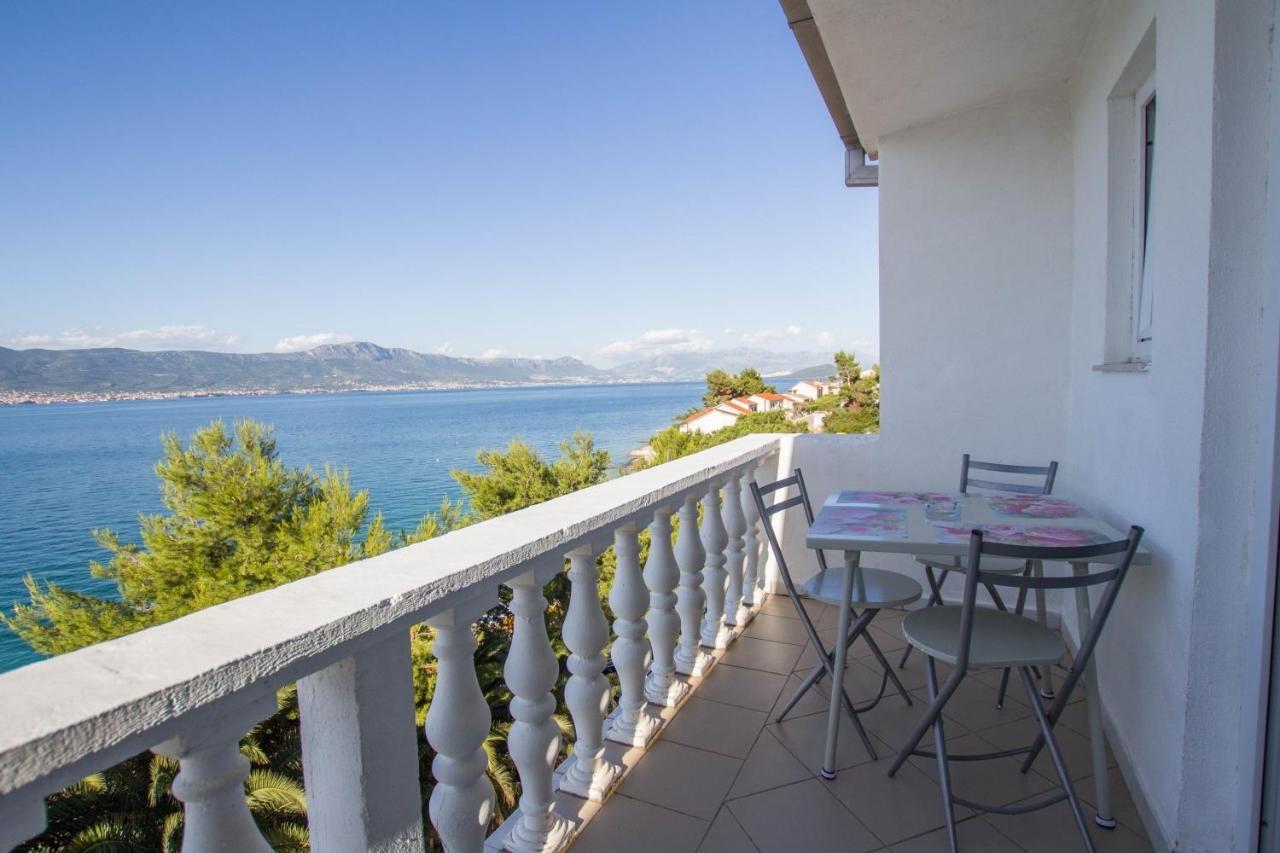 Apartments David - 20M From The Beach With Parking Trogir Ngoại thất bức ảnh