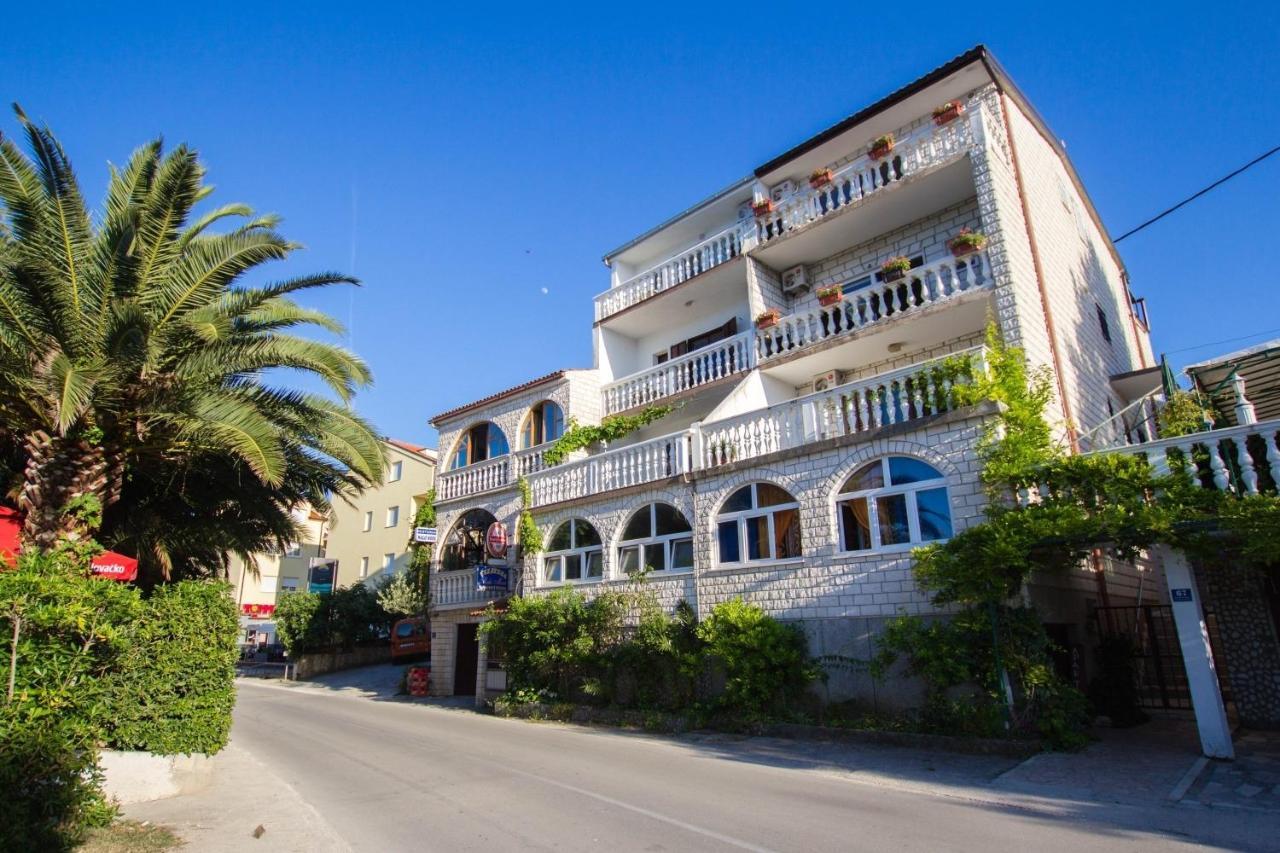 Apartments David - 20M From The Beach With Parking Trogir Ngoại thất bức ảnh