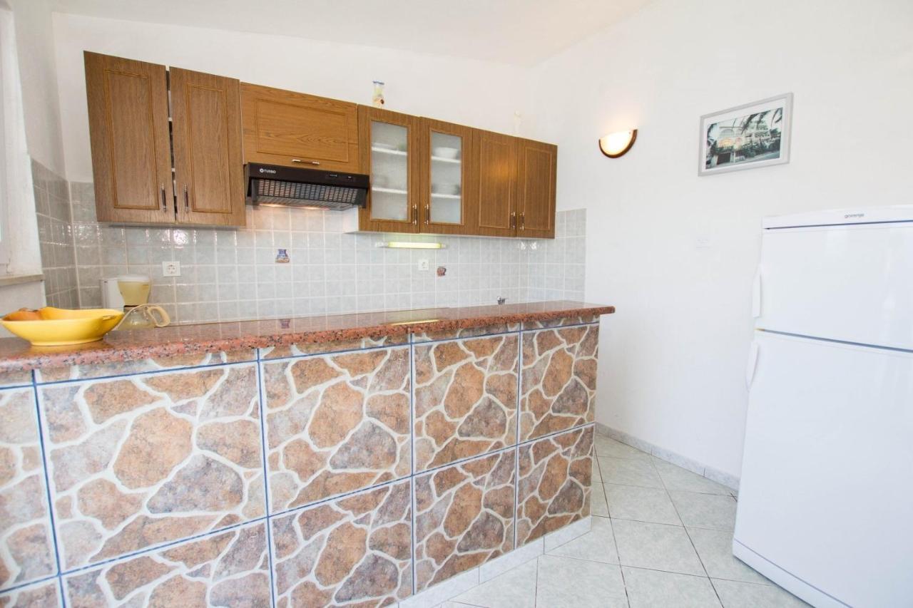 Apartments David - 20M From The Beach With Parking Trogir Ngoại thất bức ảnh