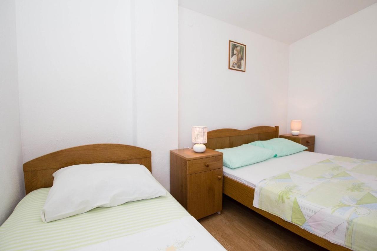 Apartments David - 20M From The Beach With Parking Trogir Ngoại thất bức ảnh
