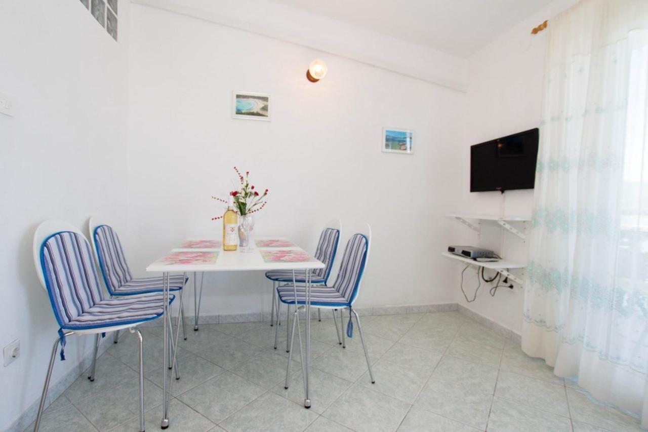Apartments David - 20M From The Beach With Parking Trogir Ngoại thất bức ảnh