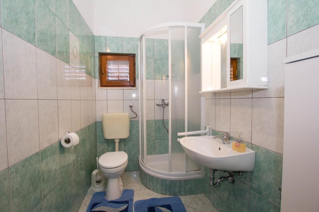Apartments David - 20M From The Beach With Parking Trogir Ngoại thất bức ảnh