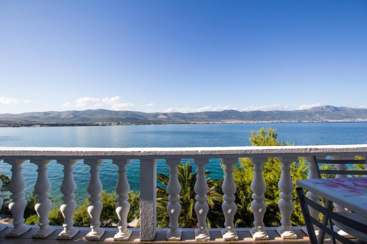 Apartments David - 20M From The Beach With Parking Trogir Ngoại thất bức ảnh